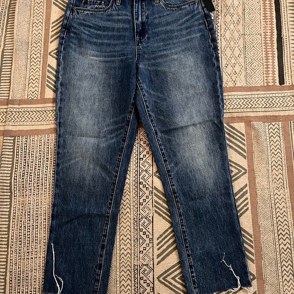 BlankNYC Madison Crop Jeans - Picture 8 of 9